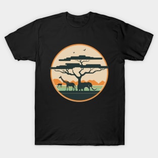 Animal kingdom - Minimalist T-Shirt